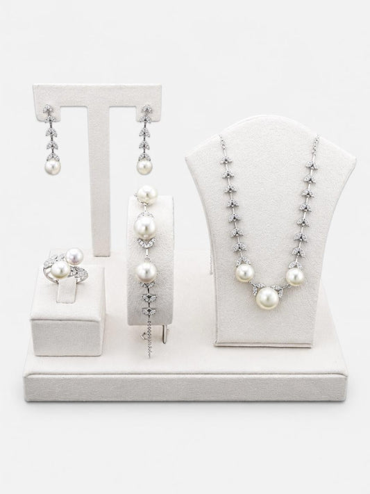 The Empress Vine Collection